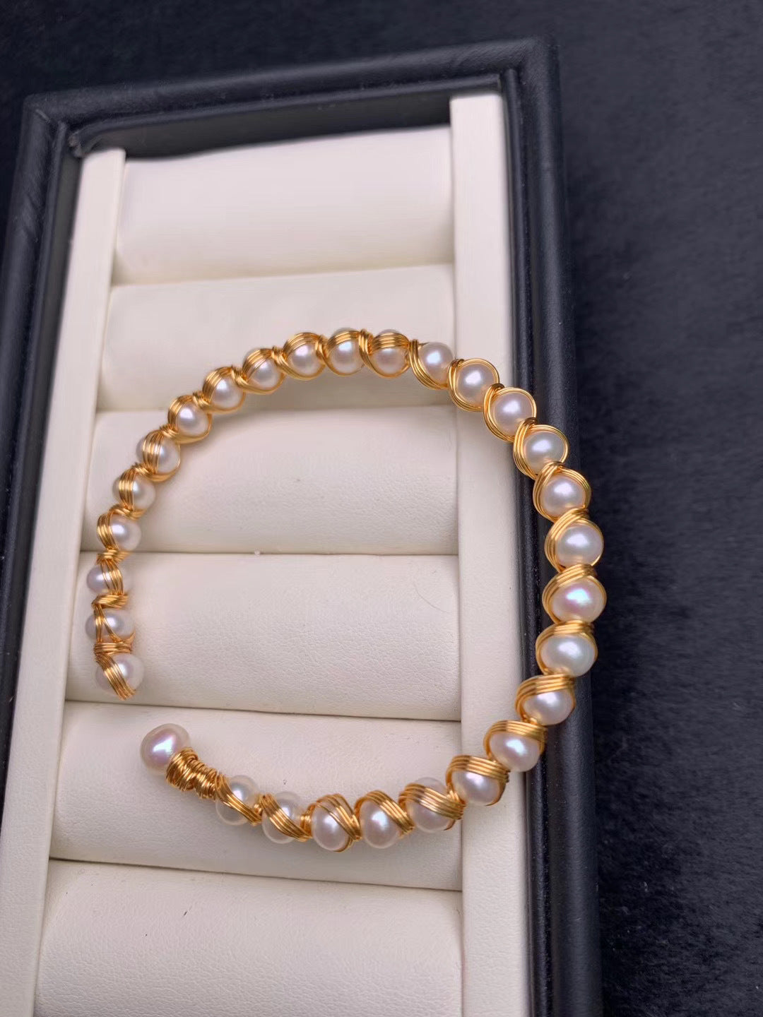 Ladies Pearl Bracelet Gift Wedding Holiday's