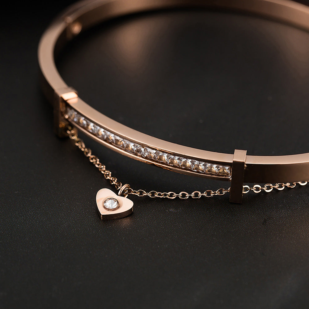 Exquisite Frosted Diamond Hypoallergenic Bracelet Watch Gift Set
