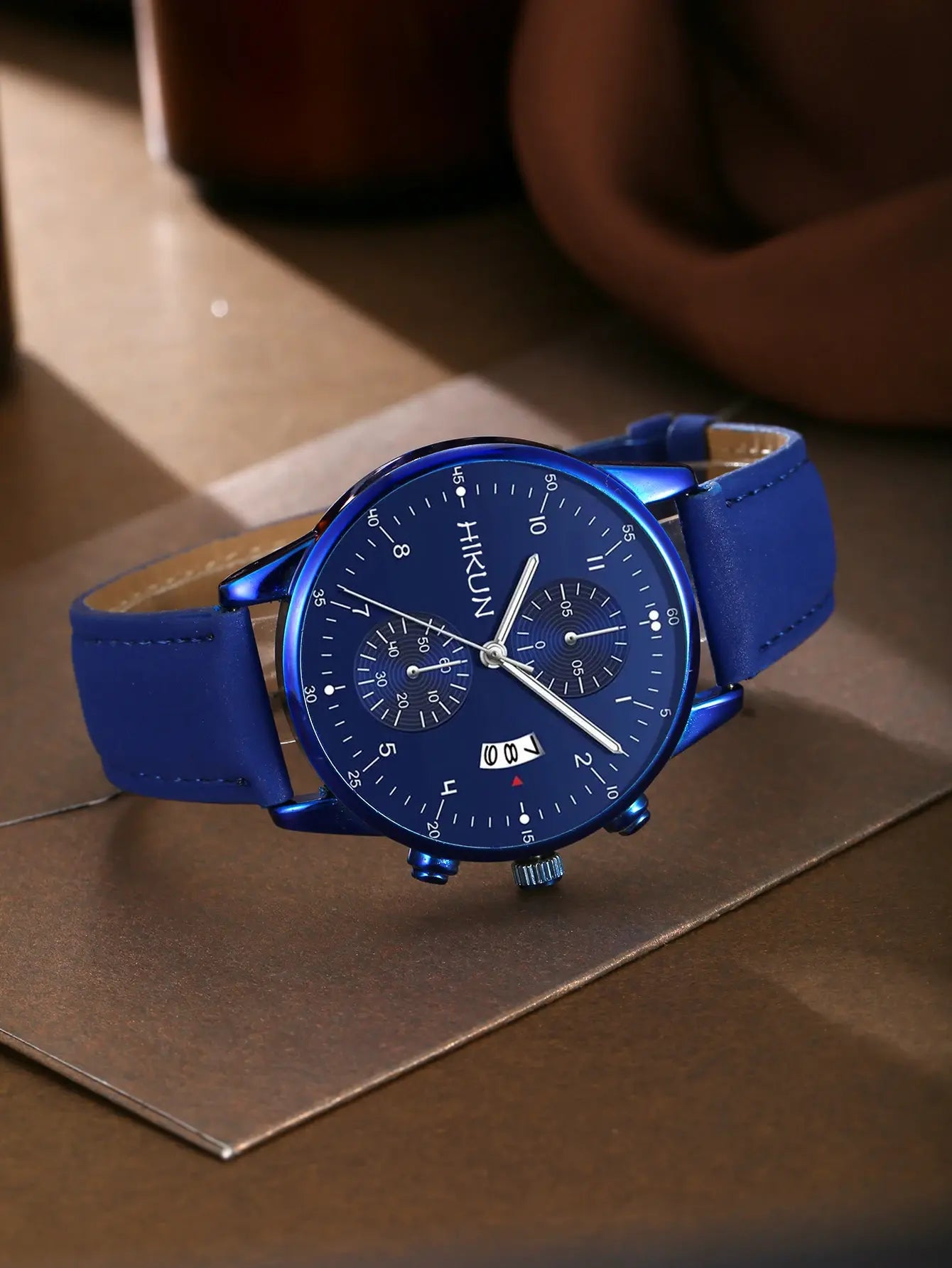 Black Classic Quartz Watch Men Dial Watch Fashion Round Quartz Simple Casual Watch For Sports Versatile Leather  Watch