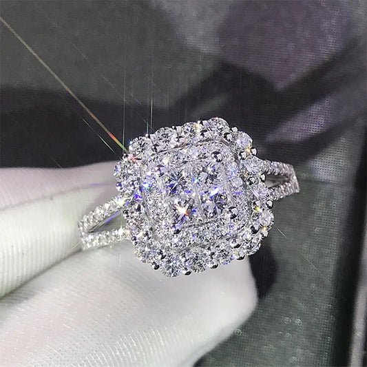 Gorgeous Square Shape Women Ring Full Bling Iced Out Micro Pave Crystal Zircon Dazzling Bridal Ring Wedding Engage Ring